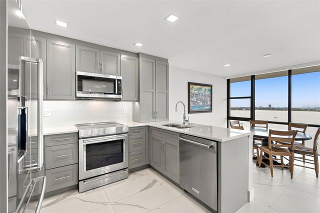 770 S PALM AVENUE 1804, Sarasota, FL 34236