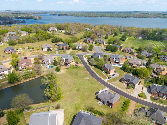 115 Cumberland Pl, Hendersonville, TN 37075