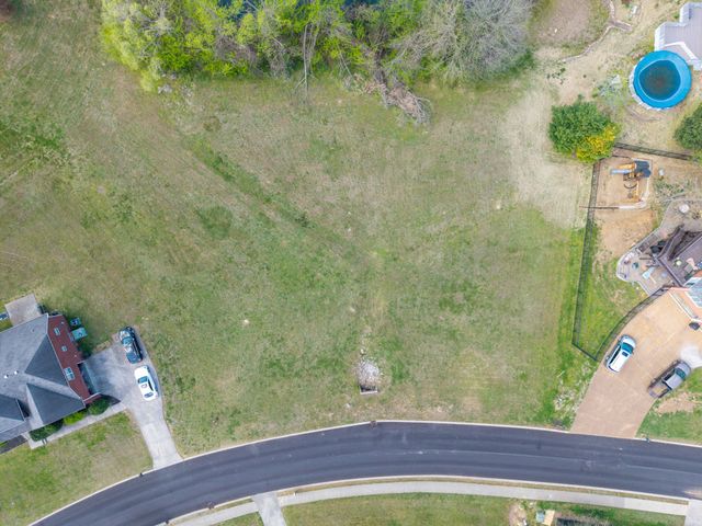115 Cumberland Pl, Hendersonville, TN 37075