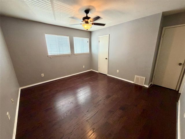 6910 Hart LN 703, Austin, TX 78731
