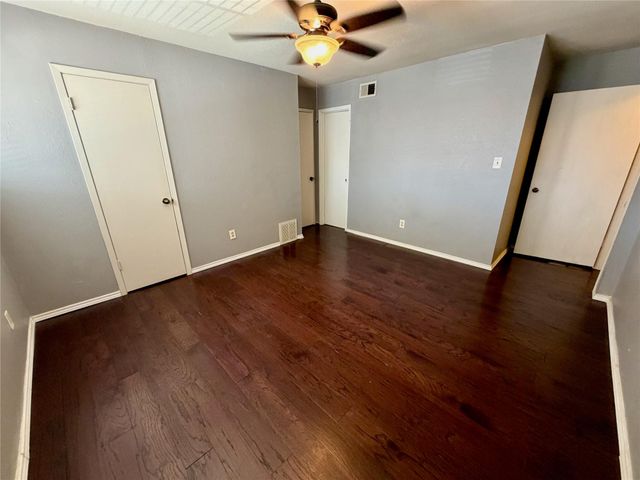 6910 Hart LN 703, Austin, TX 78731