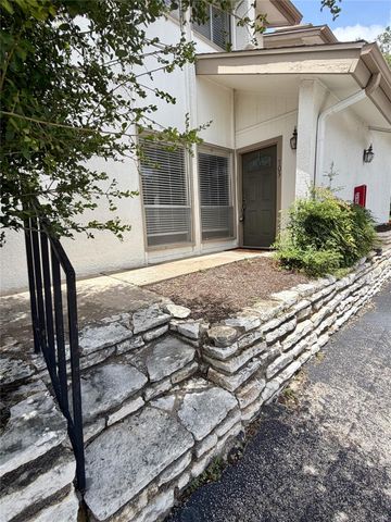 6910 Hart LN 703, Austin, TX 78731