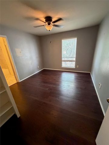 6910 Hart LN 703, Austin, TX 78731