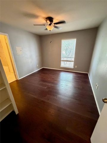6910 Hart LN 703, Austin, TX 78731