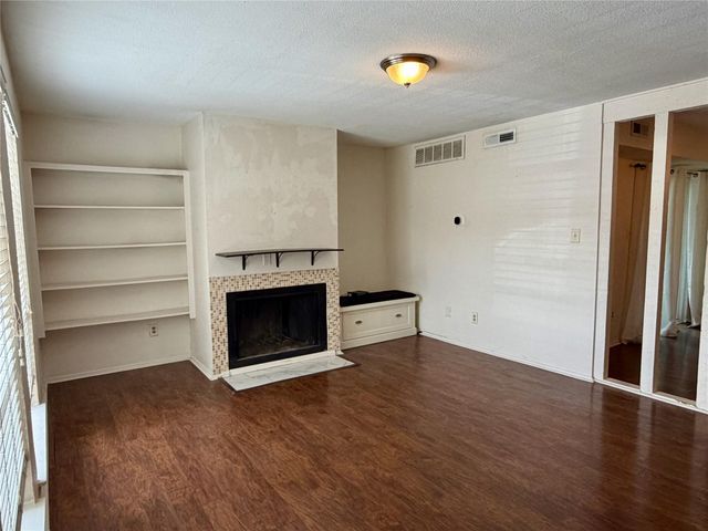 6910 Hart LN 703, Austin, TX 78731