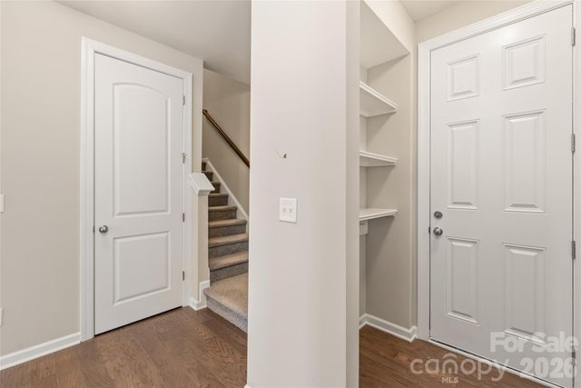 5662 Stonewells Drive, Charlotte, NC 28278