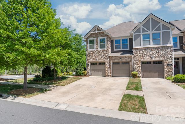 5662 Stonewells Drive, Charlotte, NC 28278