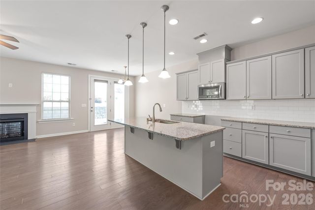 5662 Stonewells Drive, Charlotte, NC 28278