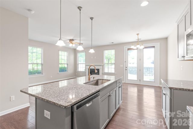 5662 Stonewells Drive, Charlotte, NC 28278