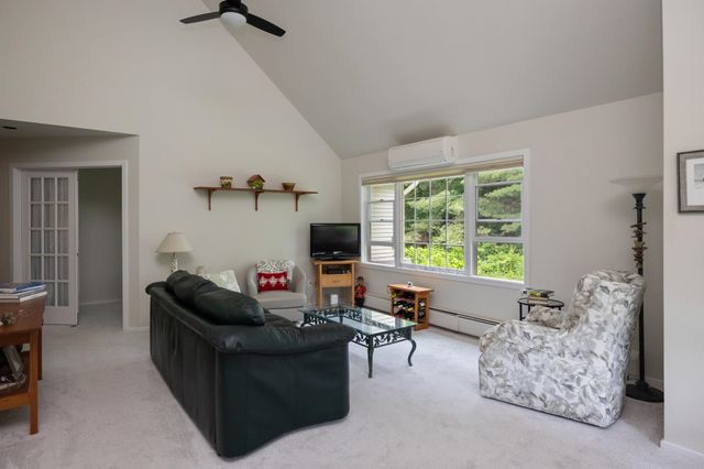 17 Eastman Farm Road, Burlington, VT 05408