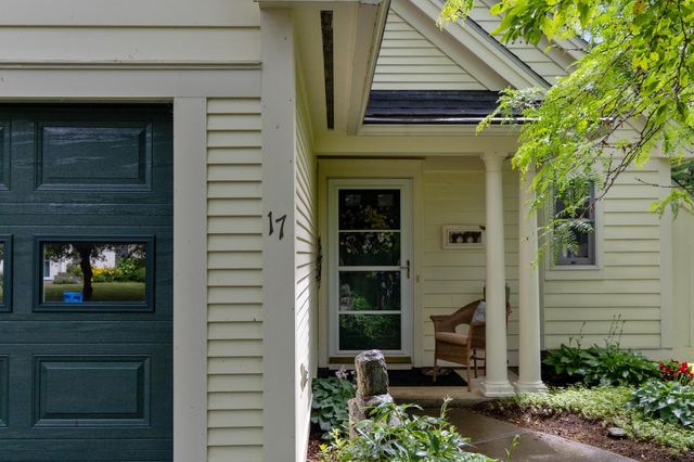 17 Eastman Farm Road, Burlington, VT 05408