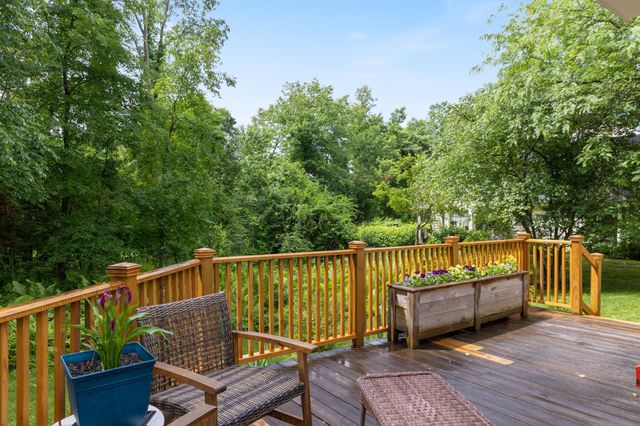 17 Eastman Farm Road, Burlington, VT 05408