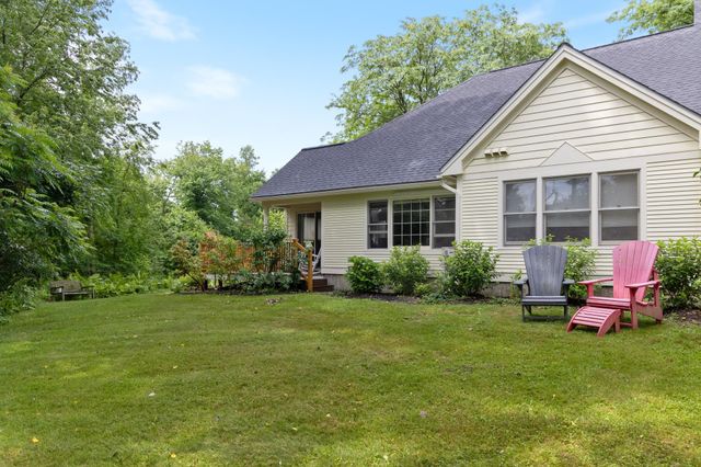 17 Eastman Farm Road, Burlington, VT 05408