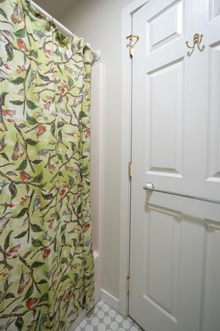17 Eastman Farm Road, Burlington, VT 05408