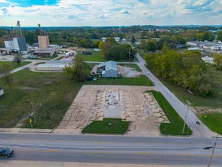 909 N Jefferson Street, Ava, MO 65608