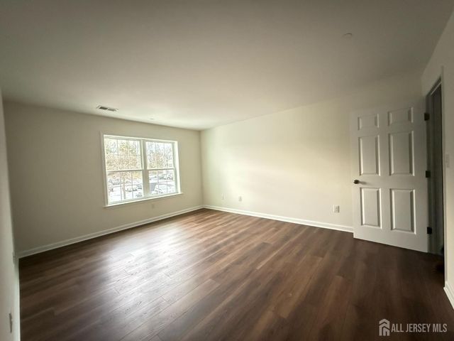 1225 Waterford Drive, Edison, NJ 08817