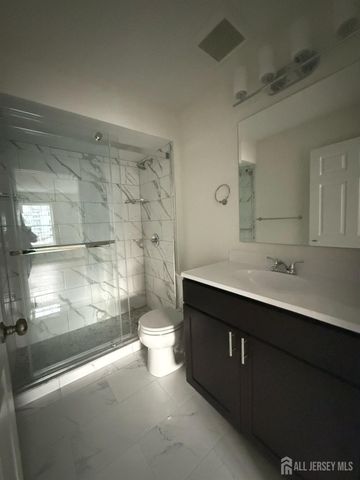 1225 Waterford Drive, Edison, NJ 08817