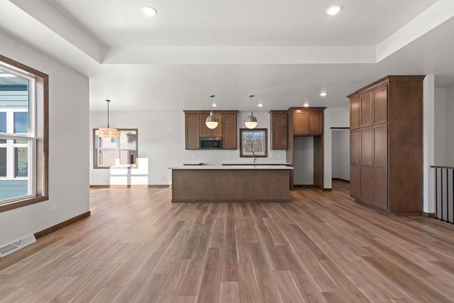 399 BATTERY AVENUE, De Pere, WI 54115