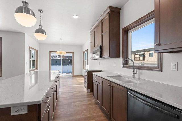 399 BATTERY AVENUE, De Pere, WI 54115