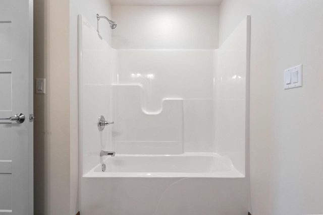 399 BATTERY AVENUE, De Pere, WI 54115