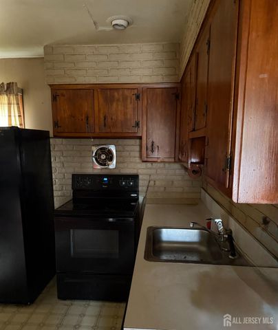 38 Raritan Avenue, Port Reading, NJ 07064
