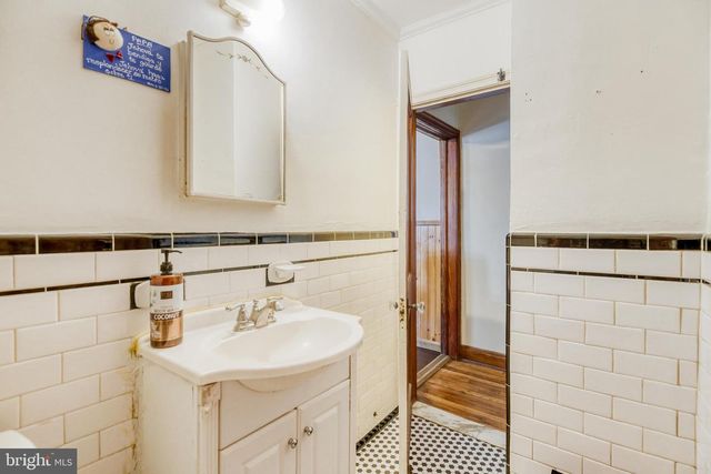 1823 WALNUT AVE, Baltimore, MD 21222