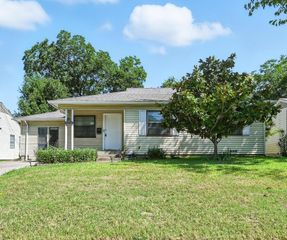 3427 Manana Drive, Dallas, TX 75220
