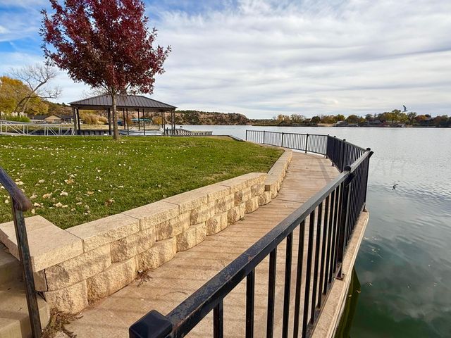 516 N SHORE Drive, Amarillo, TX 79118