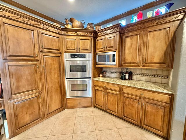 516 N SHORE Drive, Amarillo, TX 79118