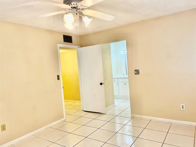 9718 S BELFORT Circle 108, Tamarac, FL 33321