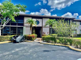 9718 S BELFORT Circle 108, Tamarac, FL 33321