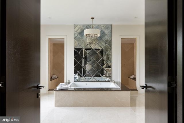 8880 BRADLEY BLVD, Bethesda, MD 20817