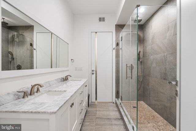 8880 BRADLEY BLVD, Bethesda, MD 20817