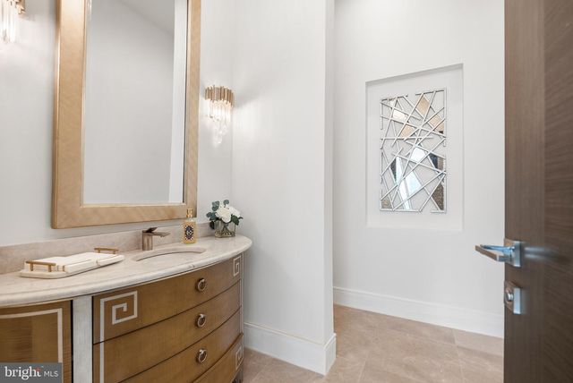 8880 BRADLEY BLVD, Bethesda, MD 20817