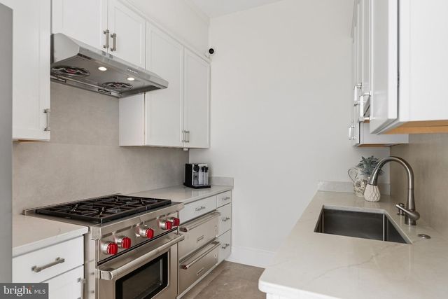 8880 BRADLEY BLVD, Bethesda, MD 20817