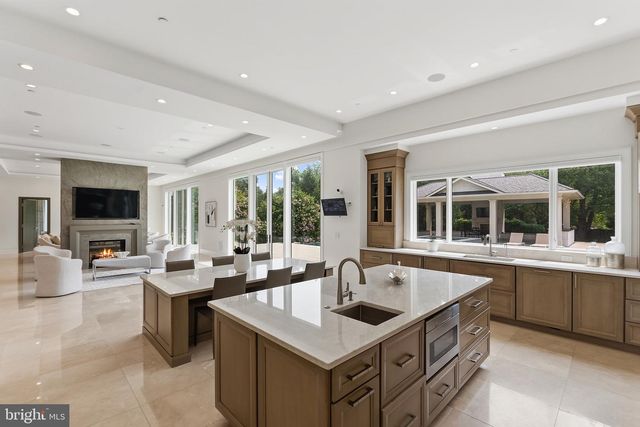 8880 BRADLEY BLVD, Bethesda, MD 20817