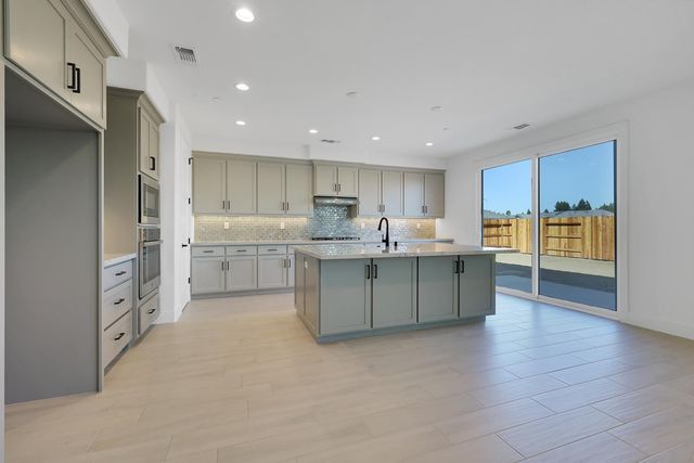 3279 San Brannan Way, Yuba City, CA 95993