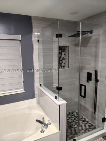 3642 Asperwood Cir, Coconut Creek, FL 33073