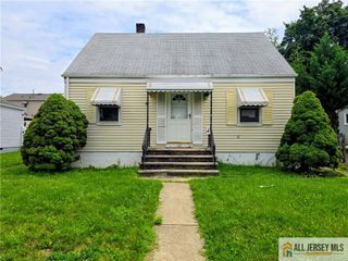 118 Standiford Avenue, Sayreville, NJ 08872