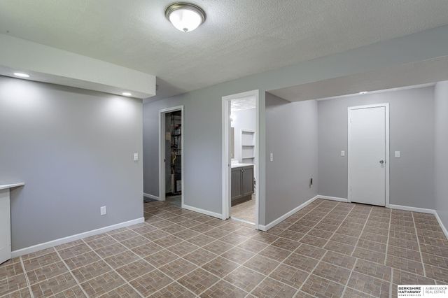 5108 Jefferson Street, Omaha, NE 68117