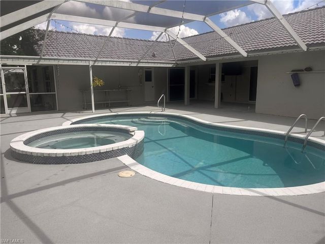 536 Whispering Wind BEND, Lehigh Acres, FL 33974