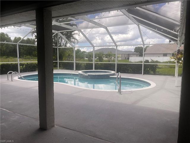 536 Whispering Wind BEND, Lehigh Acres, FL 33974