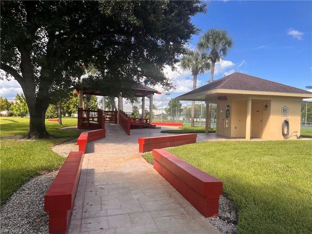 536 Whispering Wind BEND, Lehigh Acres, FL 33974