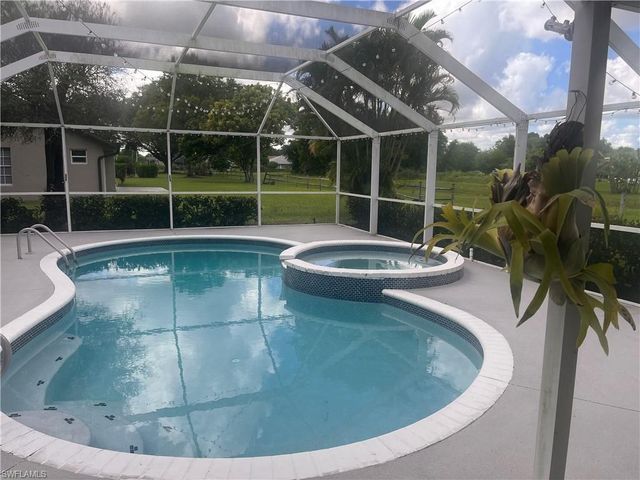 536 Whispering Wind BEND, Lehigh Acres, FL 33974