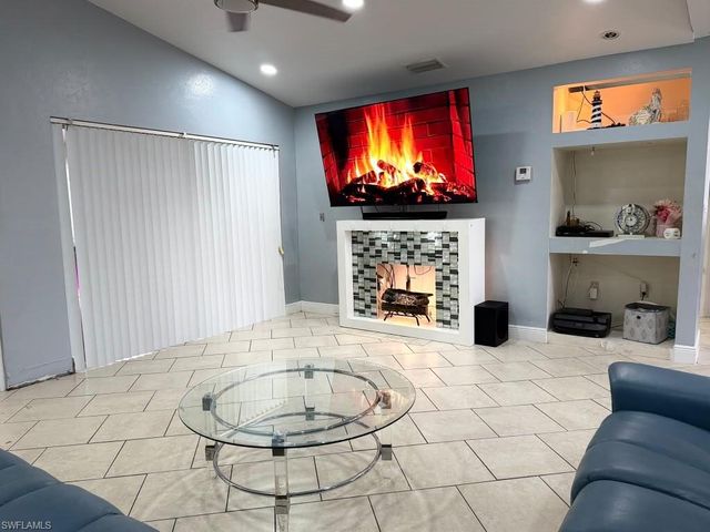 536 Whispering Wind BEND, Lehigh Acres, FL 33974