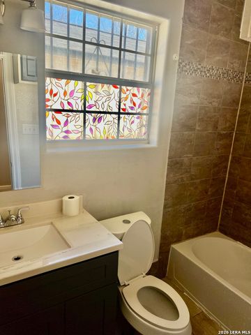 622 S Navidad Unit 1, San Antonio, TX 78207