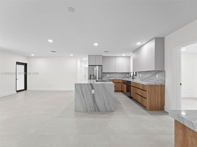 610 NE 164th Terrace, Miami, FL 33162