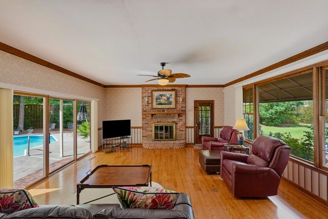 255 Longleaf Drive, Walterboro, SC 29488