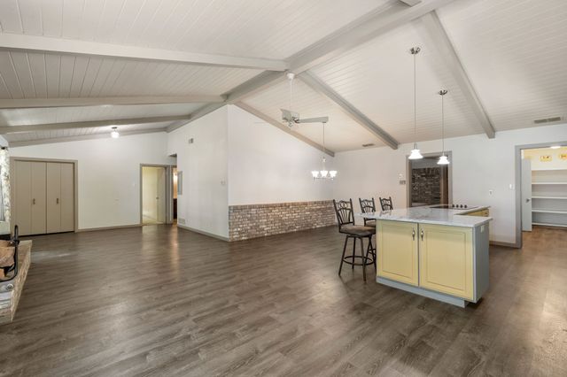 3935 Autumn Point Drive, Wills Point, TX 75169