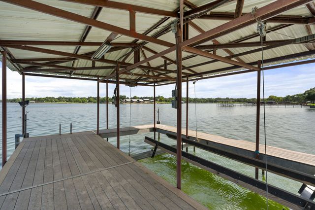 3935 Autumn Point Drive, Wills Point, TX 75169